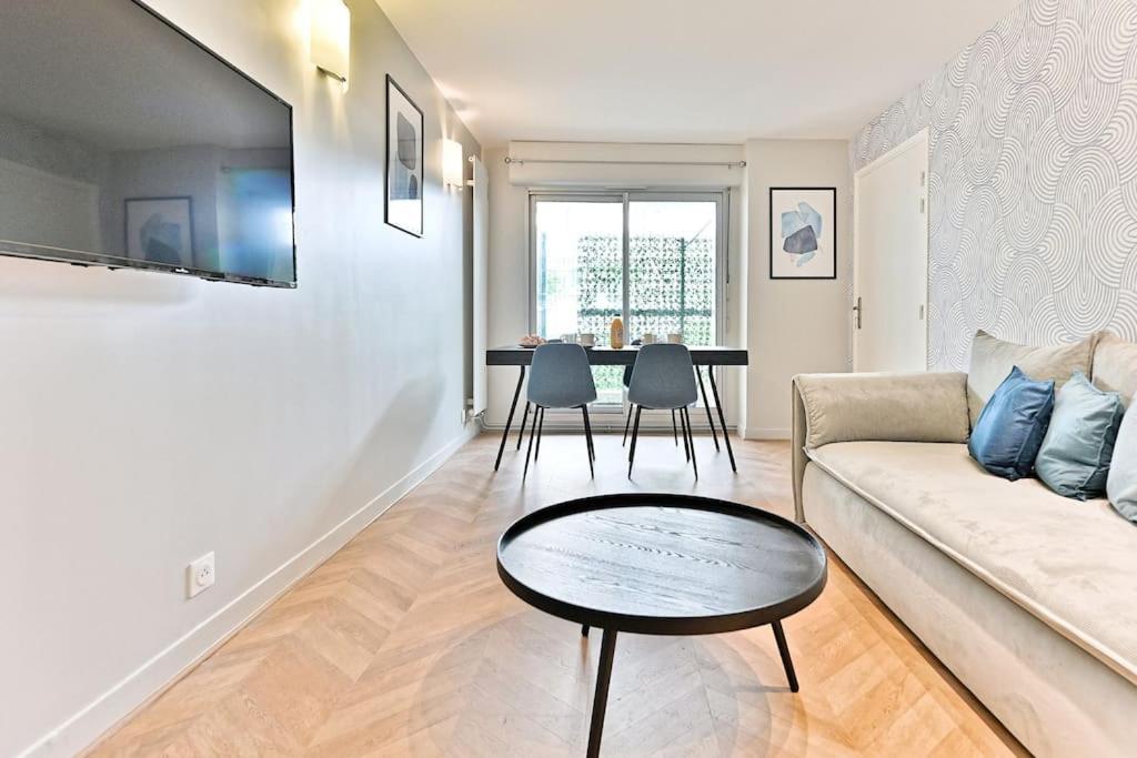 Apartment Spacieux Et Paisible 19eme - Ii Paris