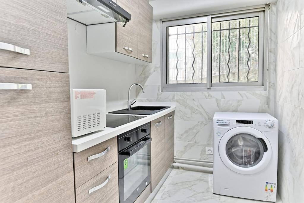 Apartment Spacieux Et Paisible 19eme - Ii